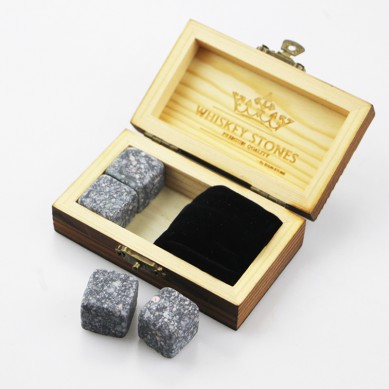 new product and high quantity 4pcs of Mongolian black whiskey stone and black velvet bags into Outer Burning Wood Box high quality