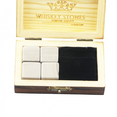 Amazon Hot Wholesale 4 pcs of Antiquity Wood Grain Rock Stones Cube Whisky Stones Hot Sale Whisky Stone Gift Set with Wooden Box