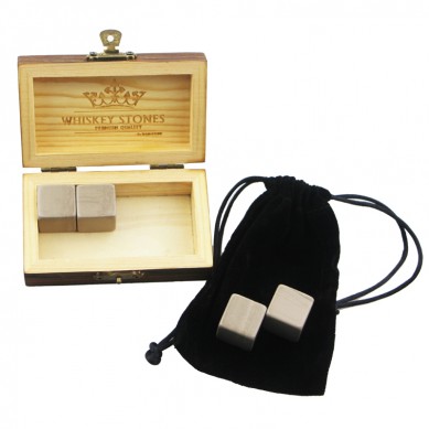 Amazon Hot Wholesale 4 pcs of Antiquity Wood Grain Rock Stones Cube Whisky Stones Hot Sale Whisky Stone Gift Set with Wooden Box